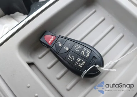 2013 Chrysler Town & Country Touring-L z USA, uszkodzony, nr VIN 2C4RC1CG0DR767260